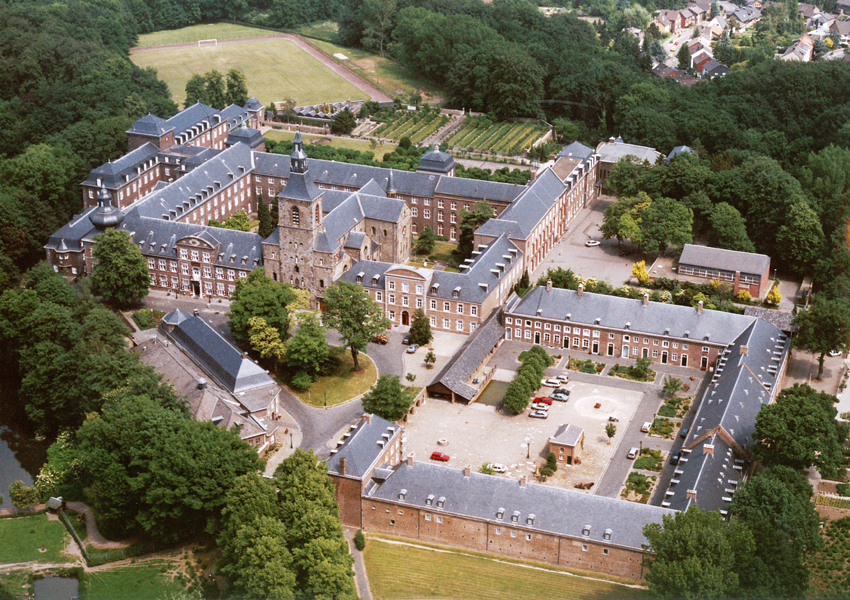 Tijdens de monumentenmaand kun je op laagdrempelige wijze op verschillende manieren  kennismaken met ons erfgoed. Of je nu jong of oud bent, kenner of liefhebber; er is voor iedereen wat te beleven tijdens deze Monumentenmaand!